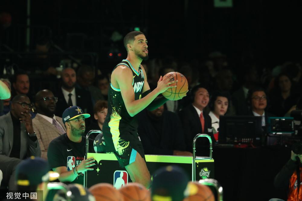 高居榜首 高居榜首